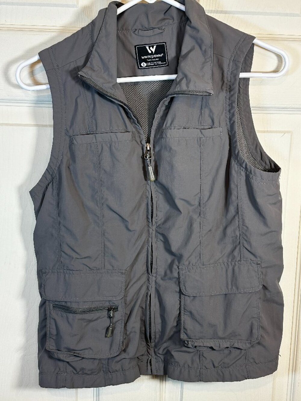 White Sierra Gray Utility Travel Vest Size S Full Zip Mesh Lined Pockets